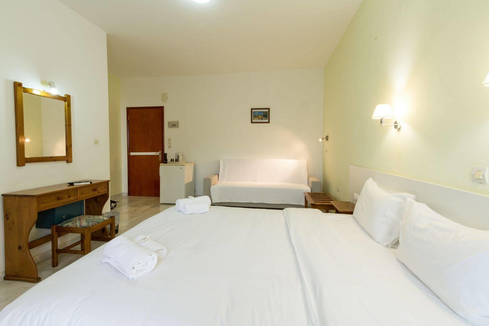 Revekka Rooms Kissamos Ngoại thất bức ảnh